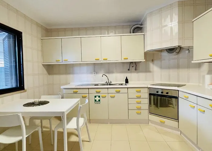 Neridas Villa - Near The Beach - 10 Pax - Quarteira * Quarteira