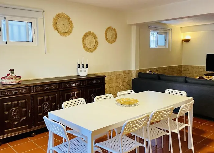 Neridas Villa - Near The Beach - 10 Pax - Quarteira *
